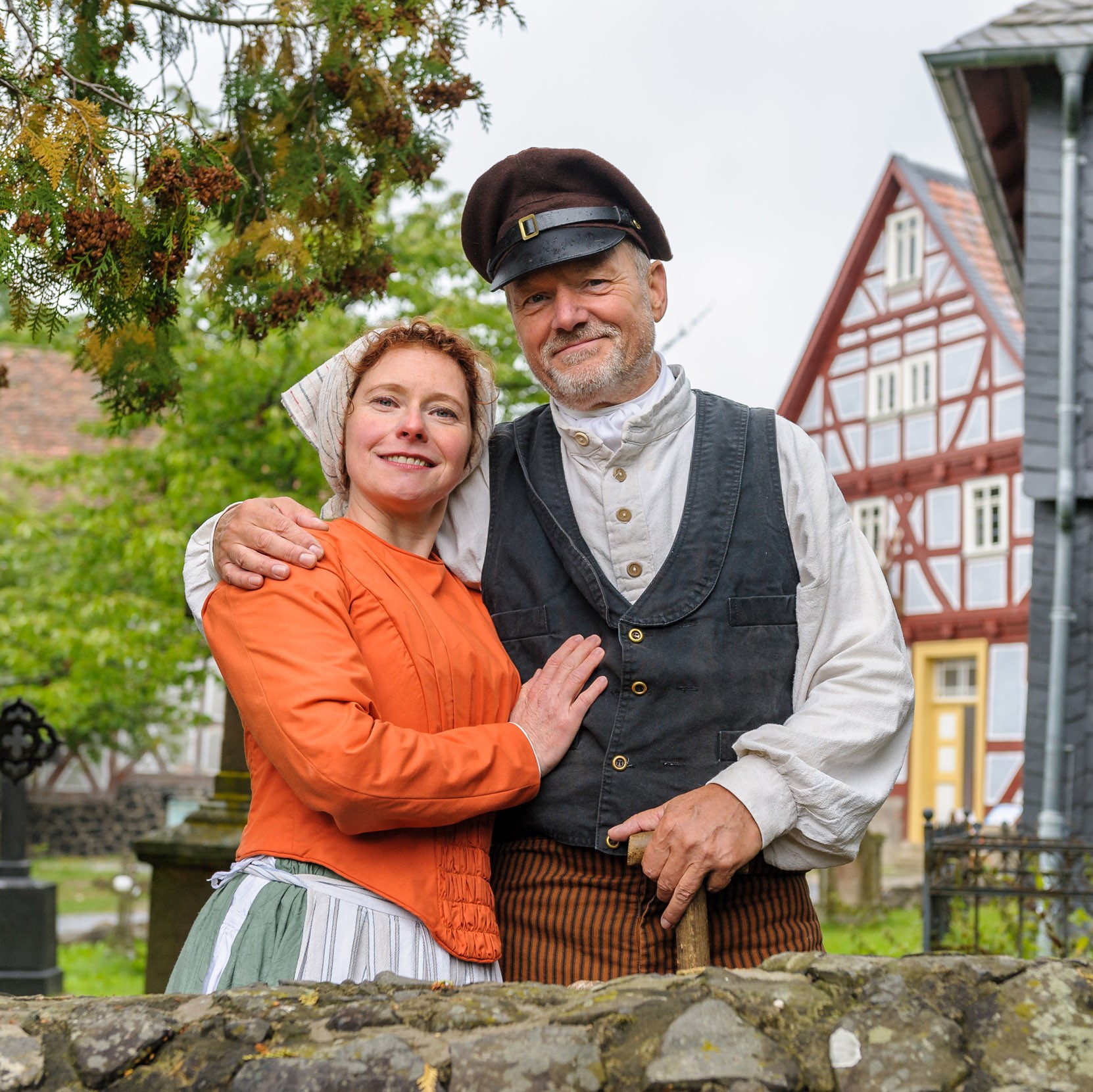 Schauspielführung "Arbeit bringt Brot", zu sehen ist das Handwerker-Ehepaar Orth in trauter Zweisamkeit.